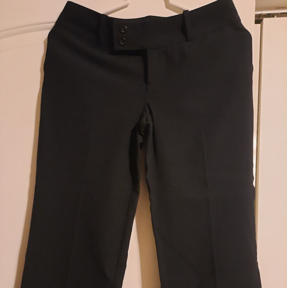 Black women's capri dress pants